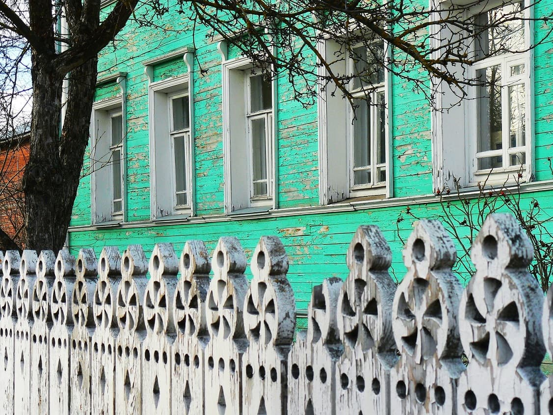 Центр народных художественных промыслов и ремесел «Резной палисад»