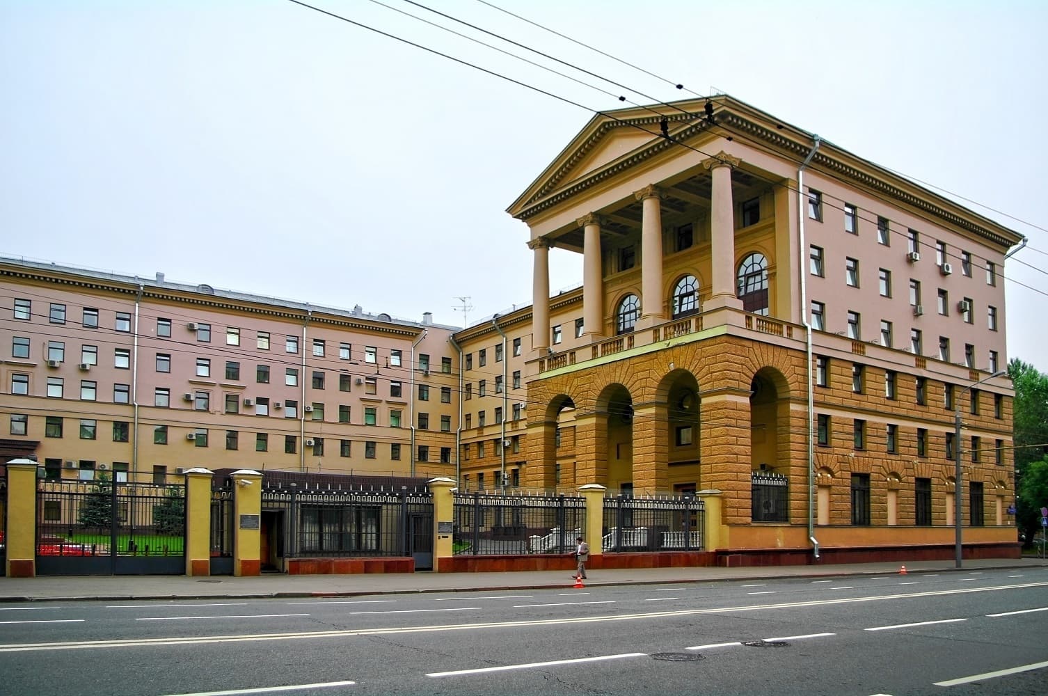 Здание ГУВД Москвы (Петровка, 38)