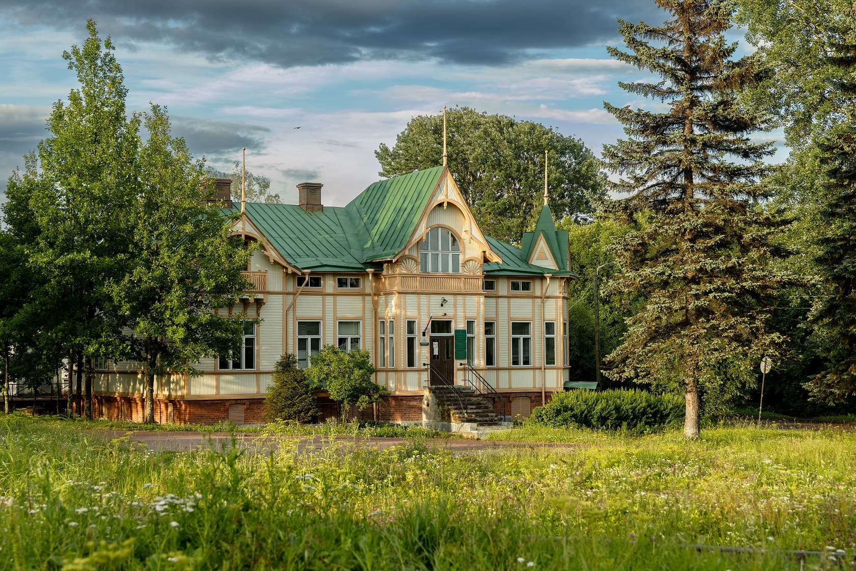 Здание лесничества