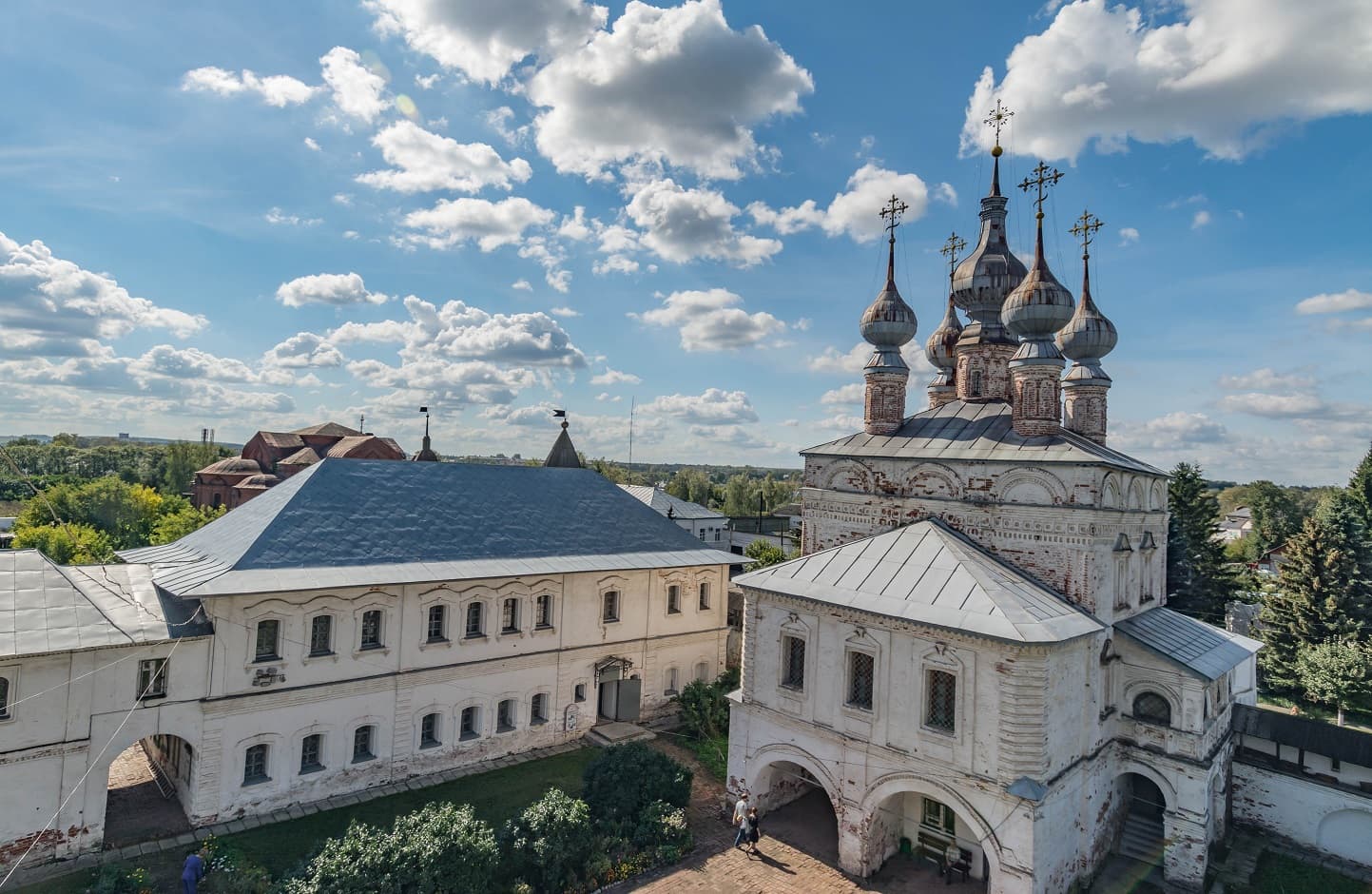 Надвратная церковь Иоанна Богослова