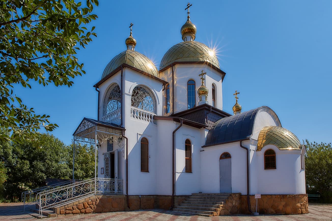Храмовый комплекс во имя святых первоверховных апостолов Петра и Павла