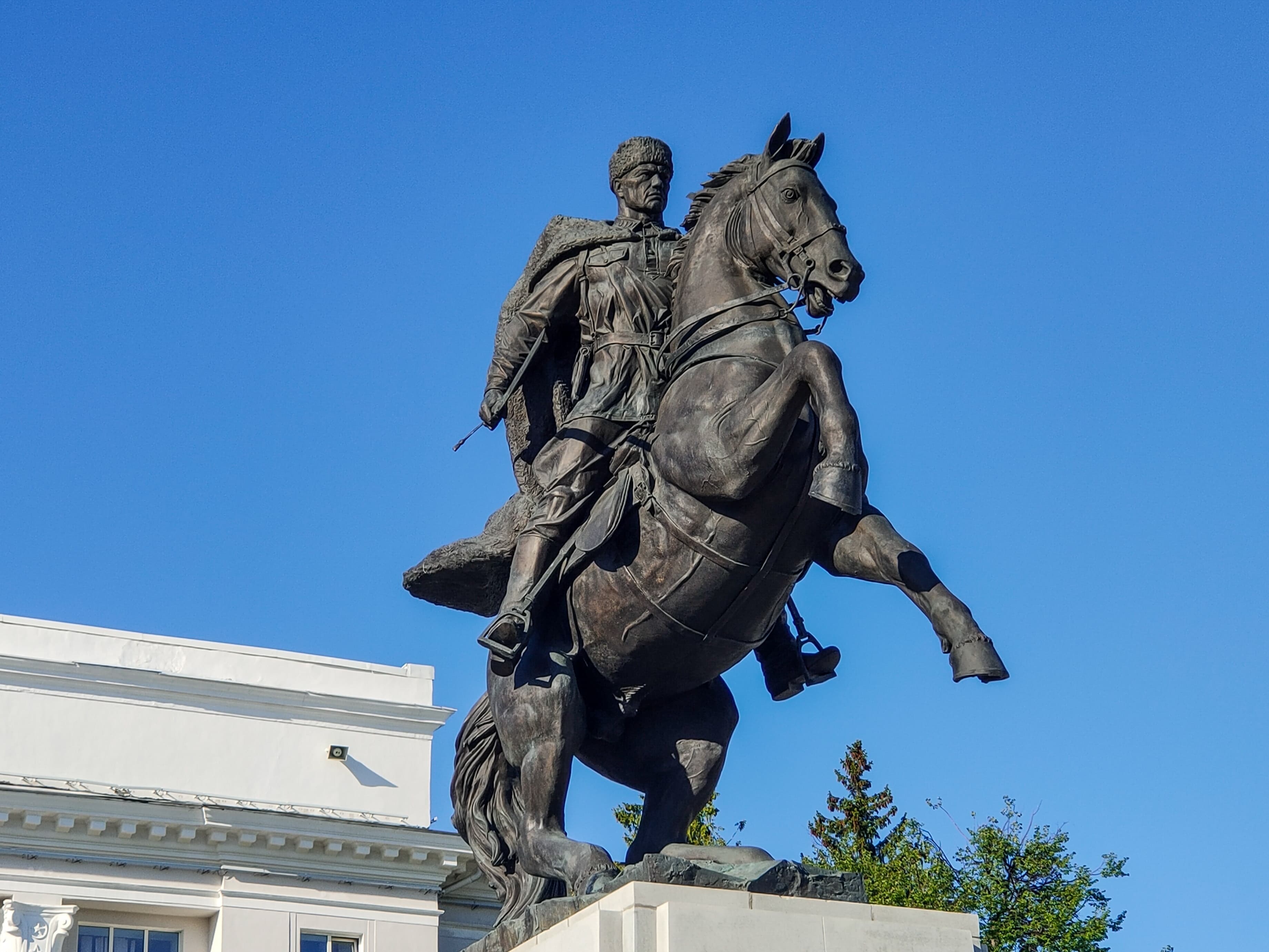 Памятник Минигали Шаймуратову