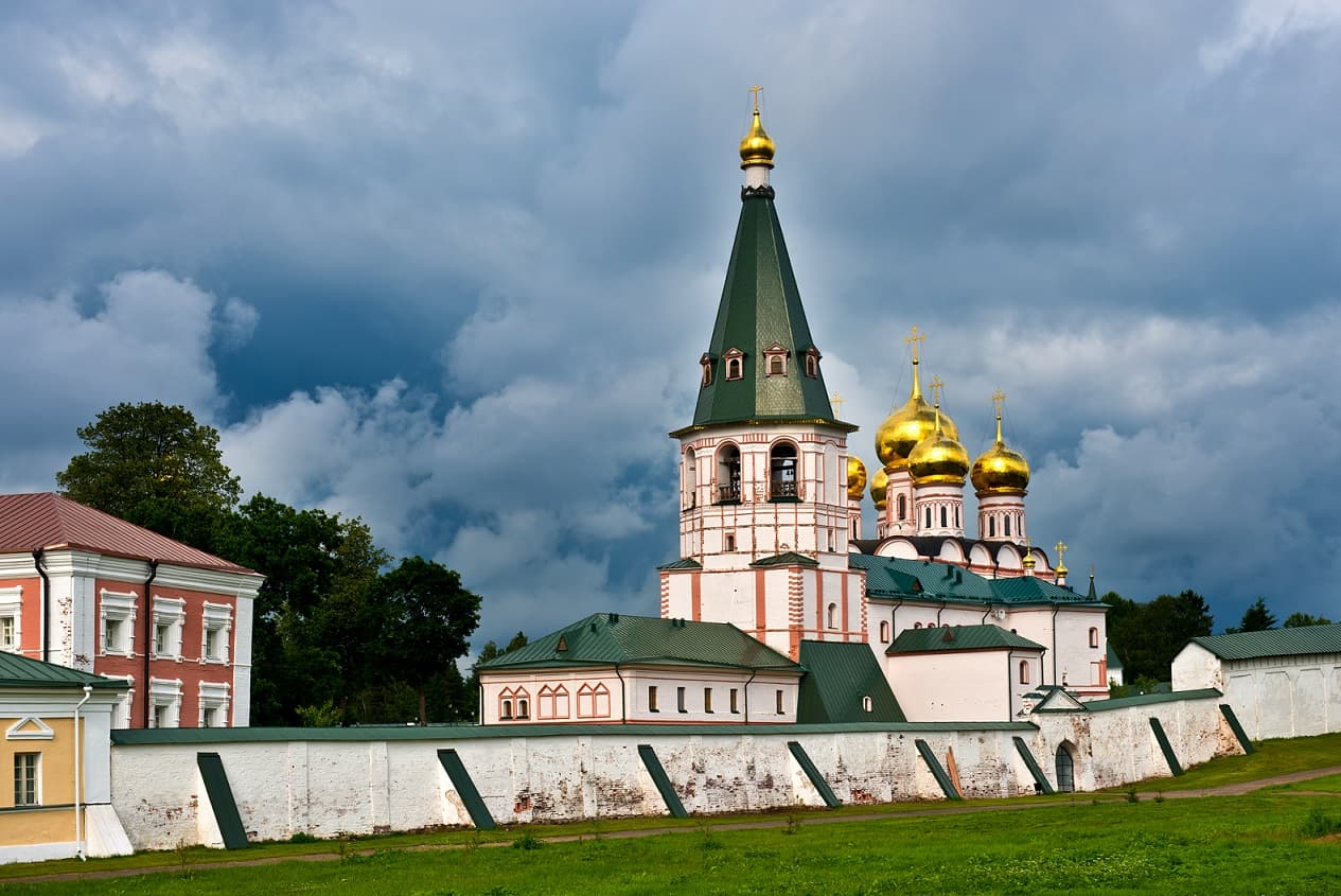 Валдайский Иверский монастырь