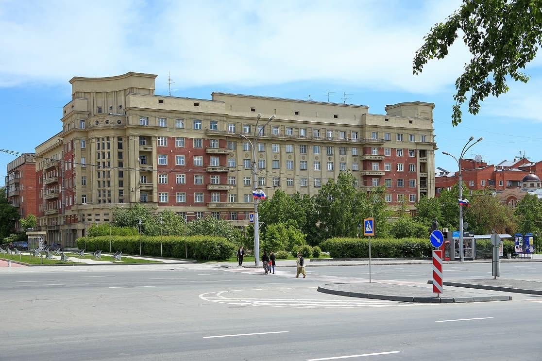 Стоквартирный дом 