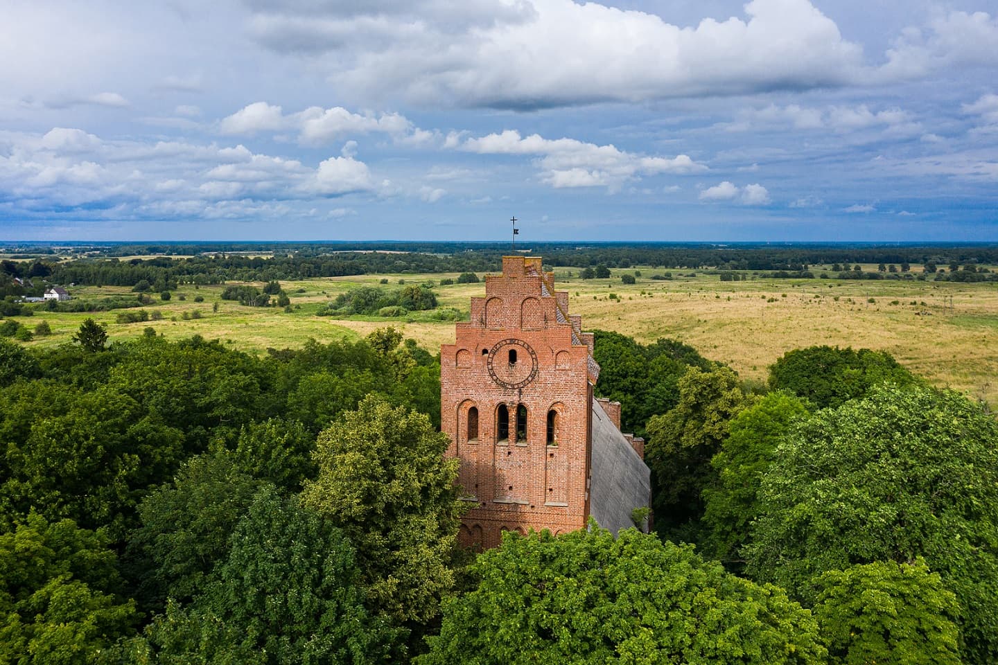 Кирха Домнау