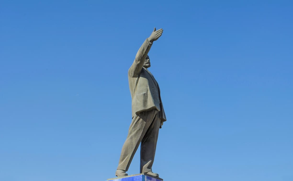 Памятник В. И. Ленину 