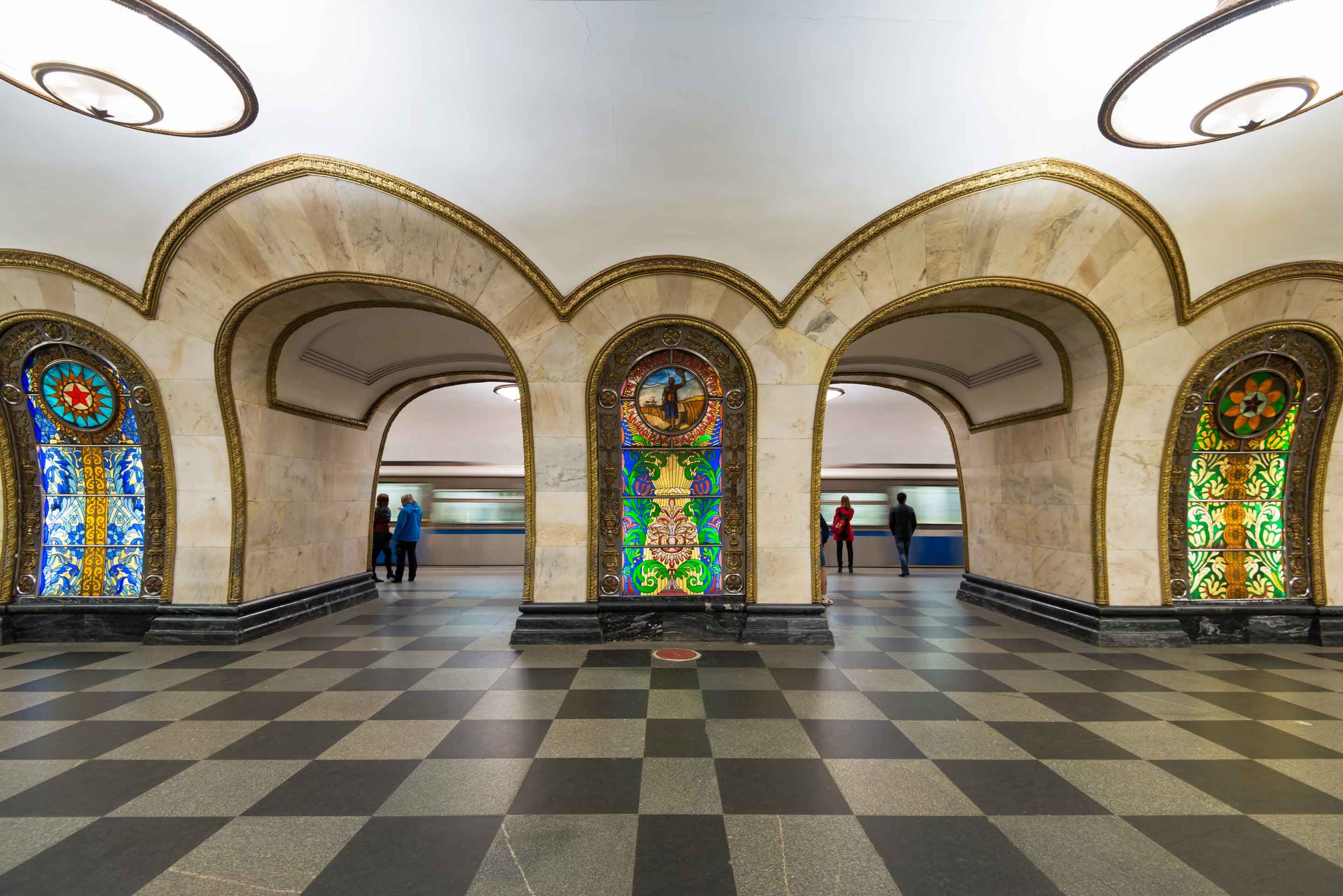 Станция метро «Новослободская» 