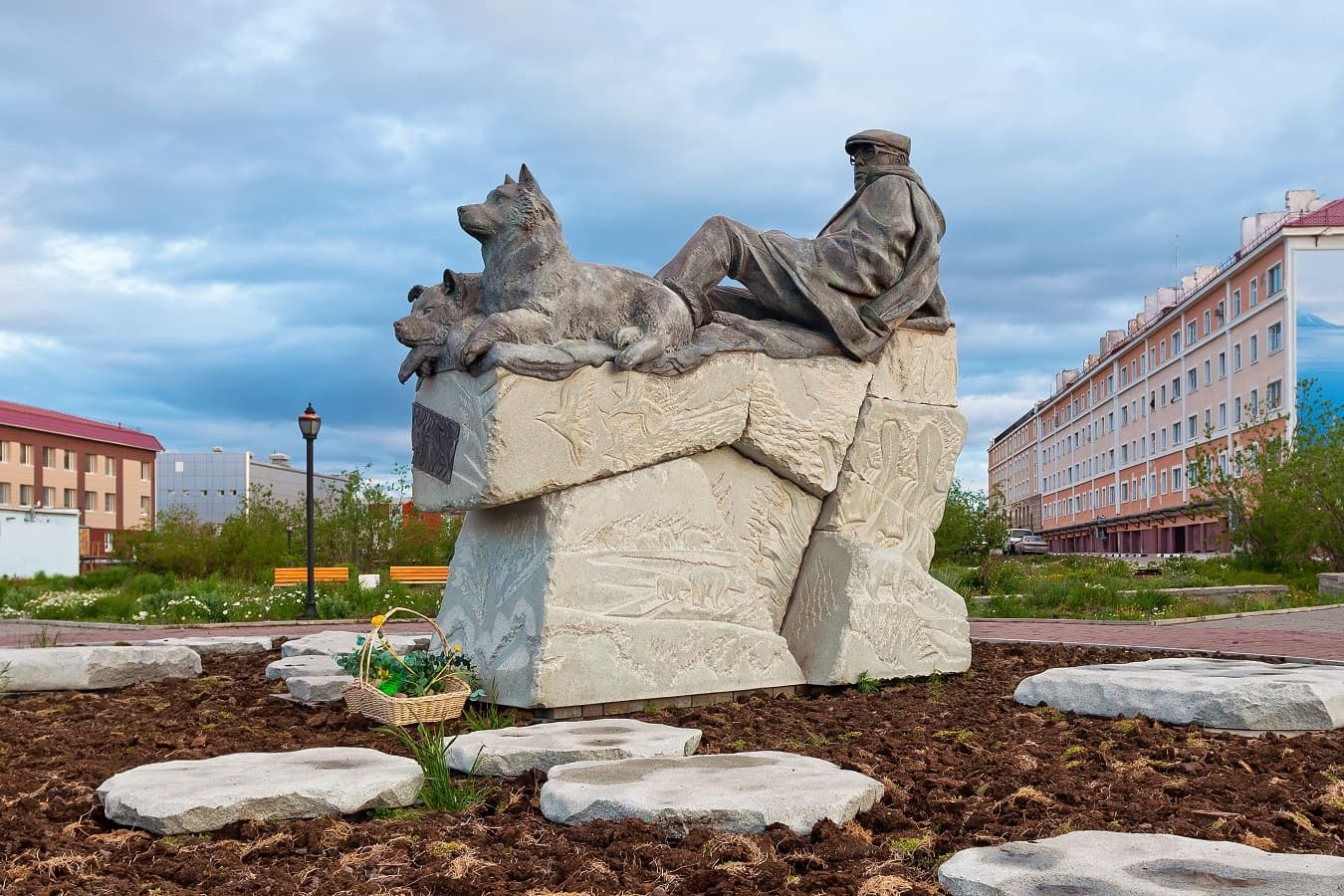 Памятник Ю. С. Рытхэу