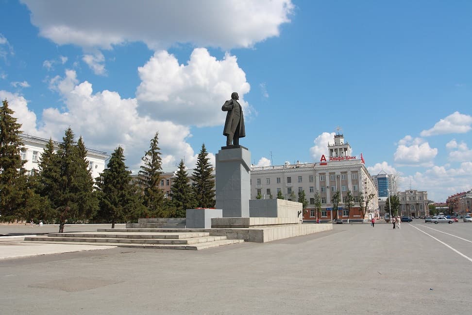 Памятник В. И. Ленину