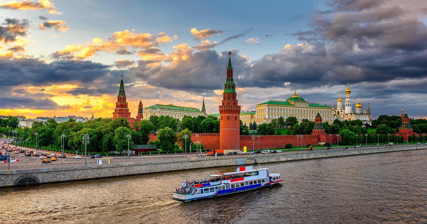 Кремлевская набережная
