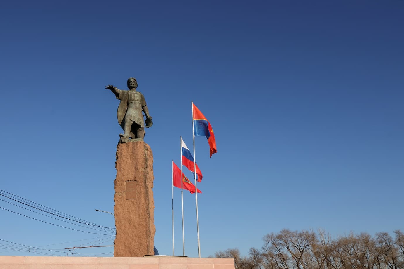 Памятник Андрею Дубенскому