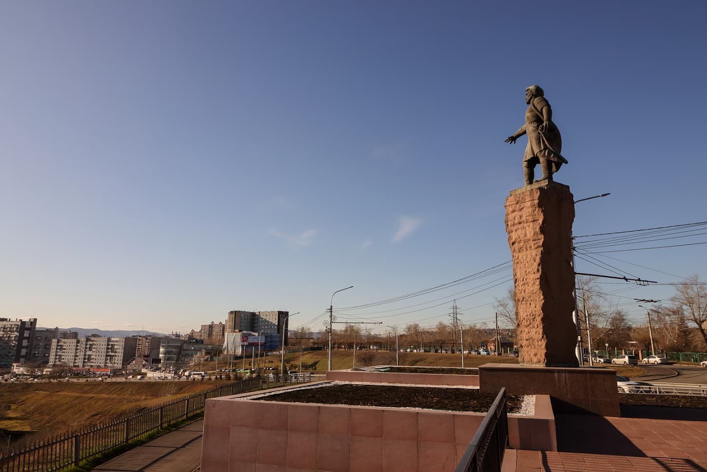 Памятник Андрею Дубенскому