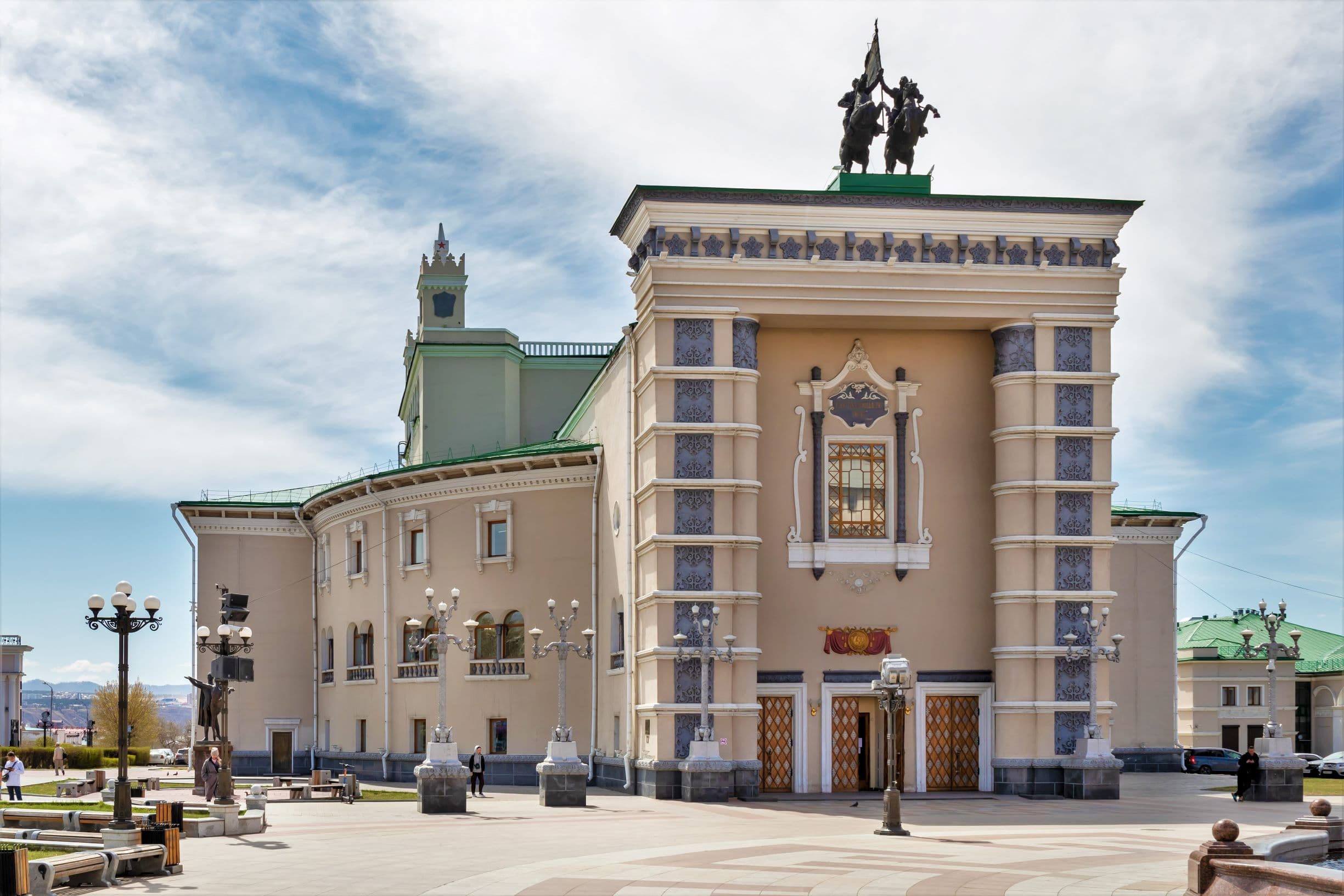 Бурятский театр оперы и балета имени Г. Ц. Цыдынжапова 