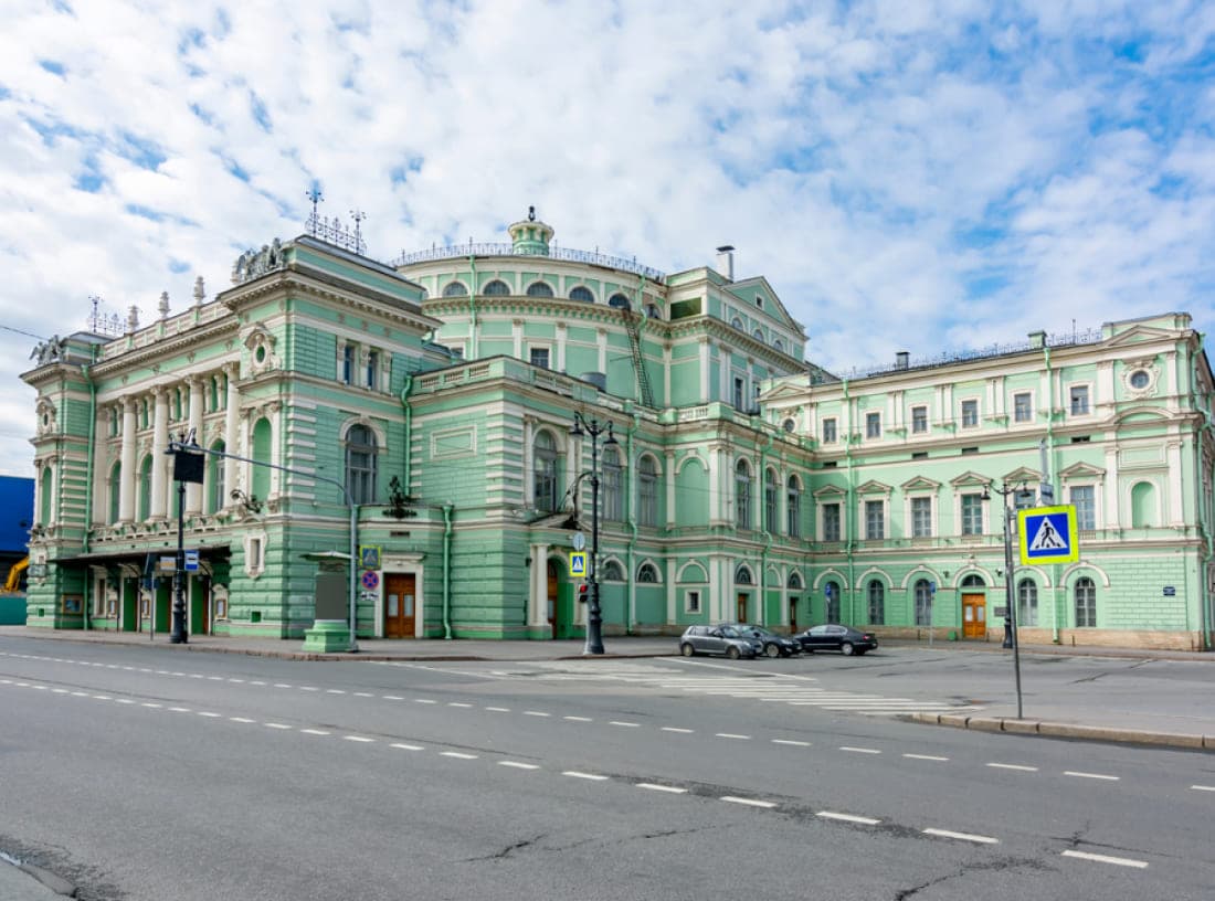 Театральная площадь