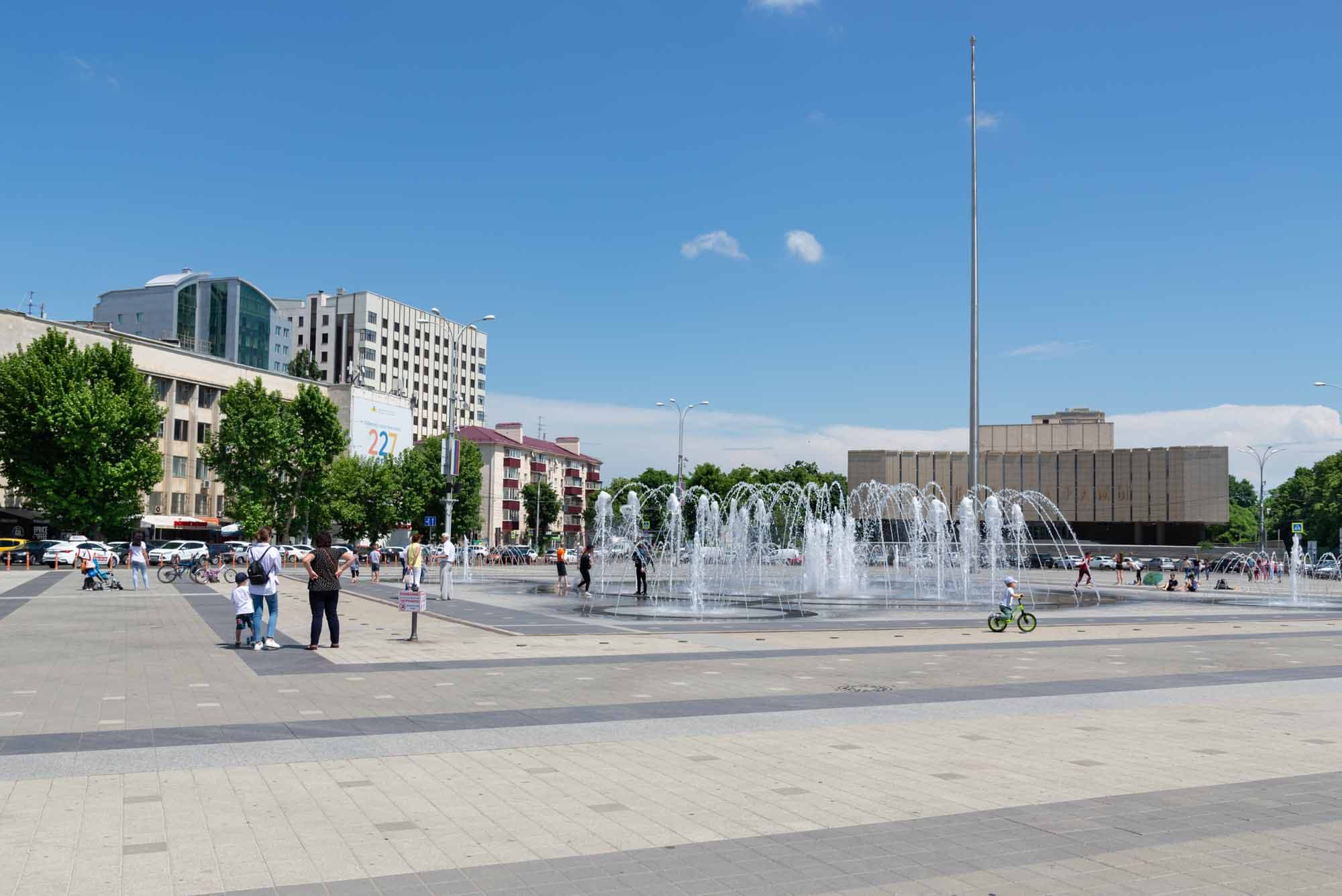 Театральная площадь