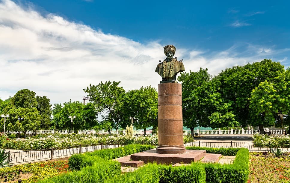 Сквер Сулеймана Стальского
