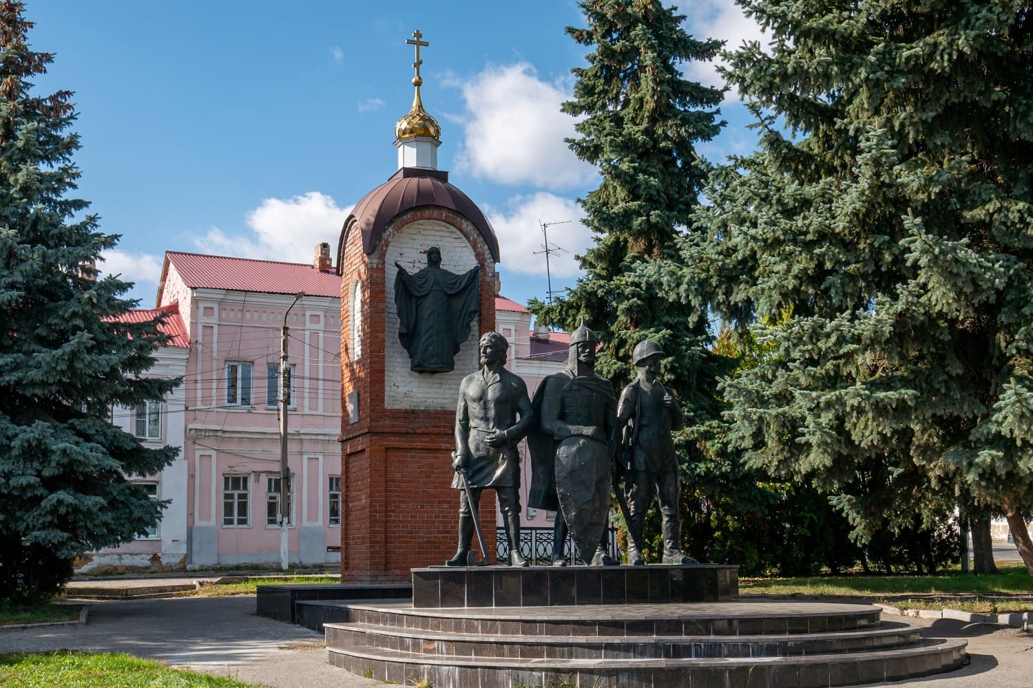 Памятник защитникам Ельца в честь 850-летия города