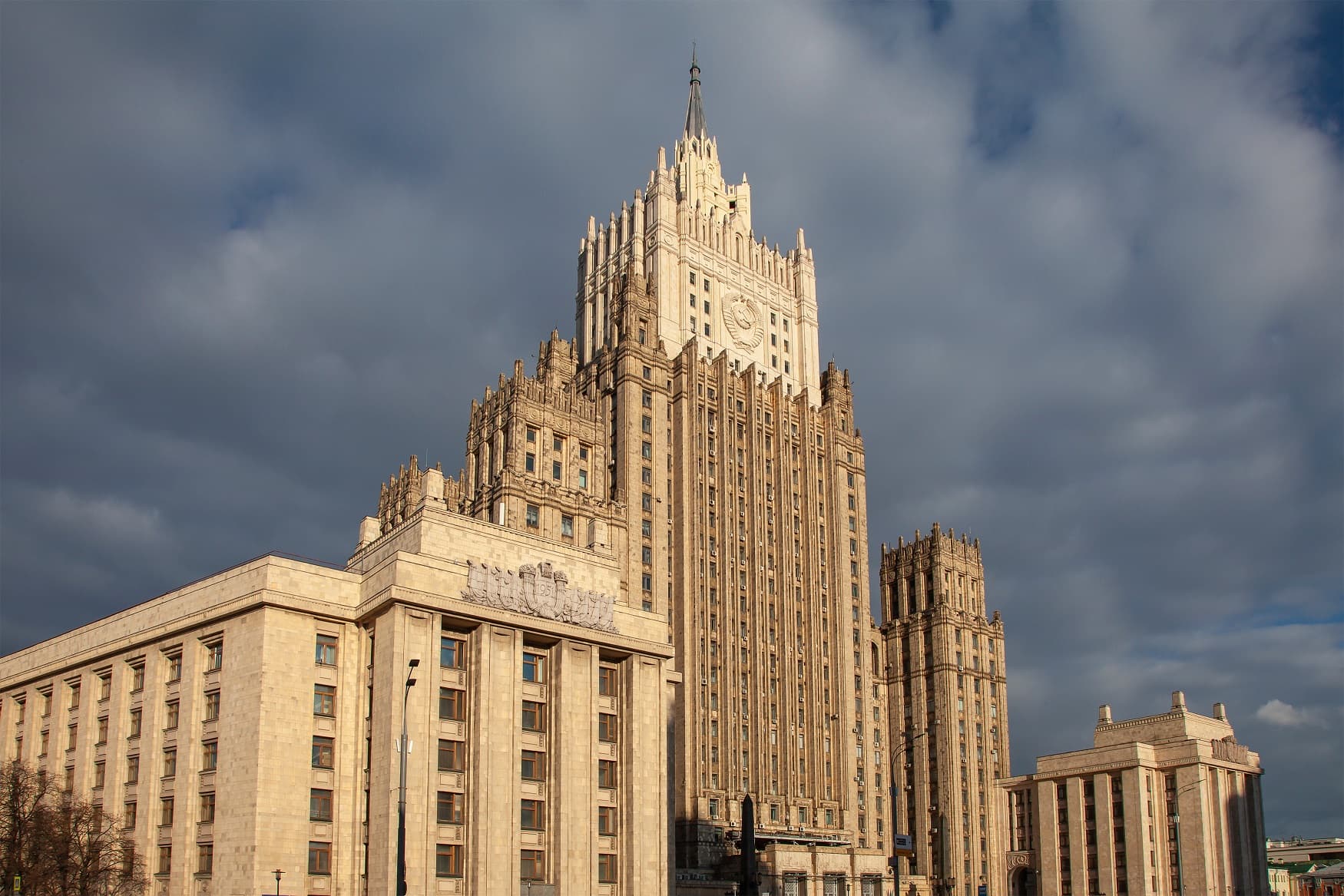 Здание Министерства иностранных дел РФ