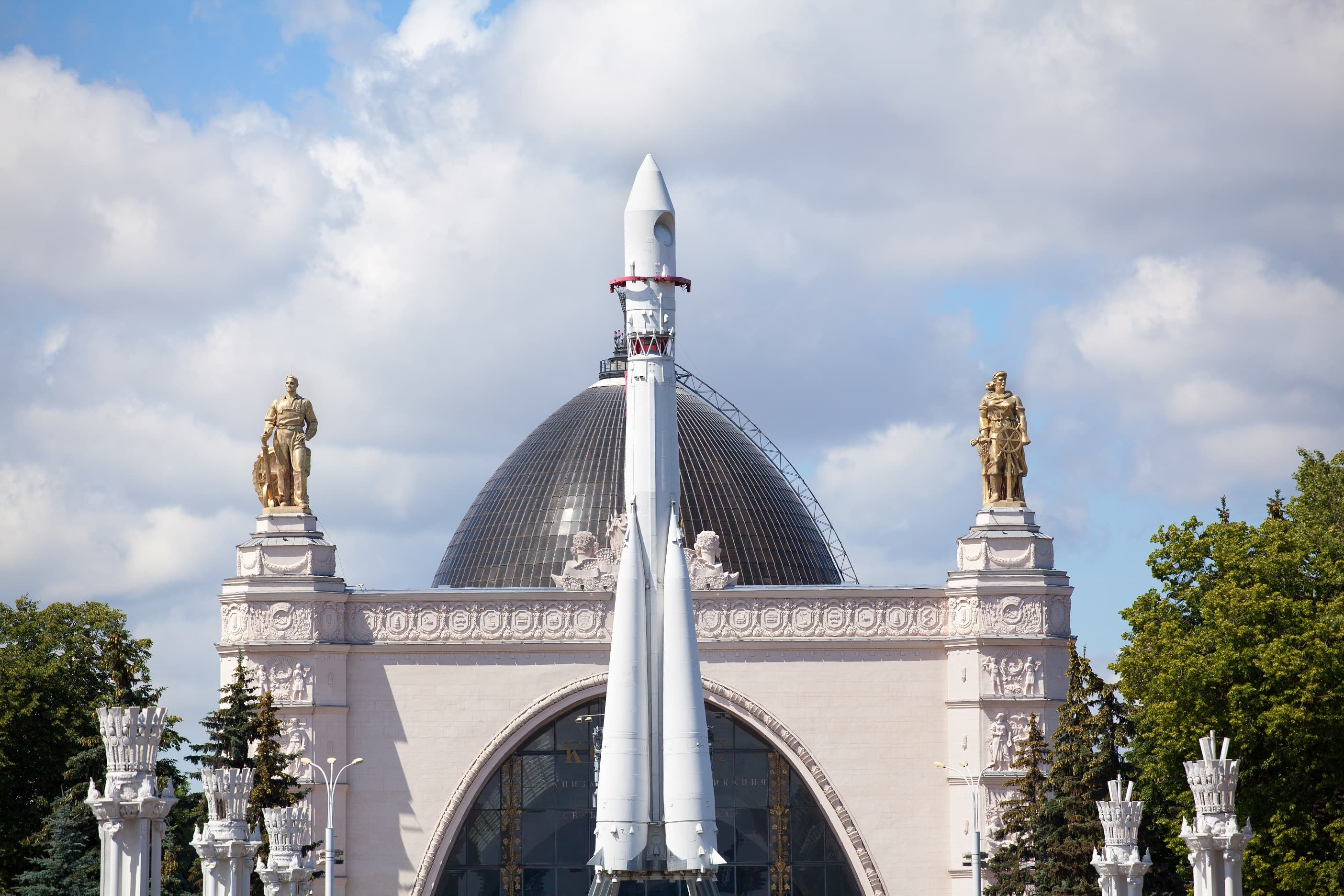 Макет ракеты-носителя «Восток»