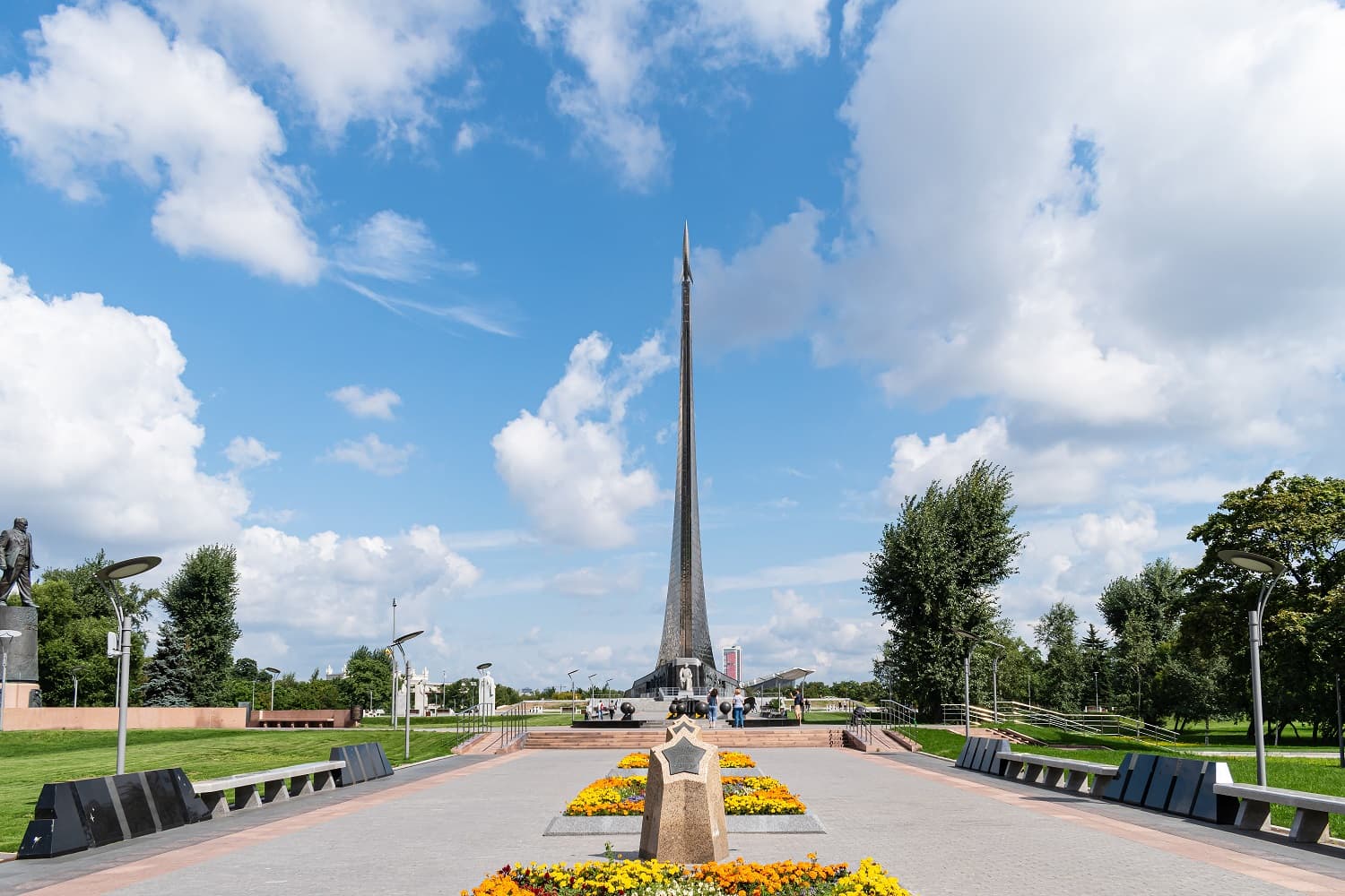 Аллея Героев Космоса