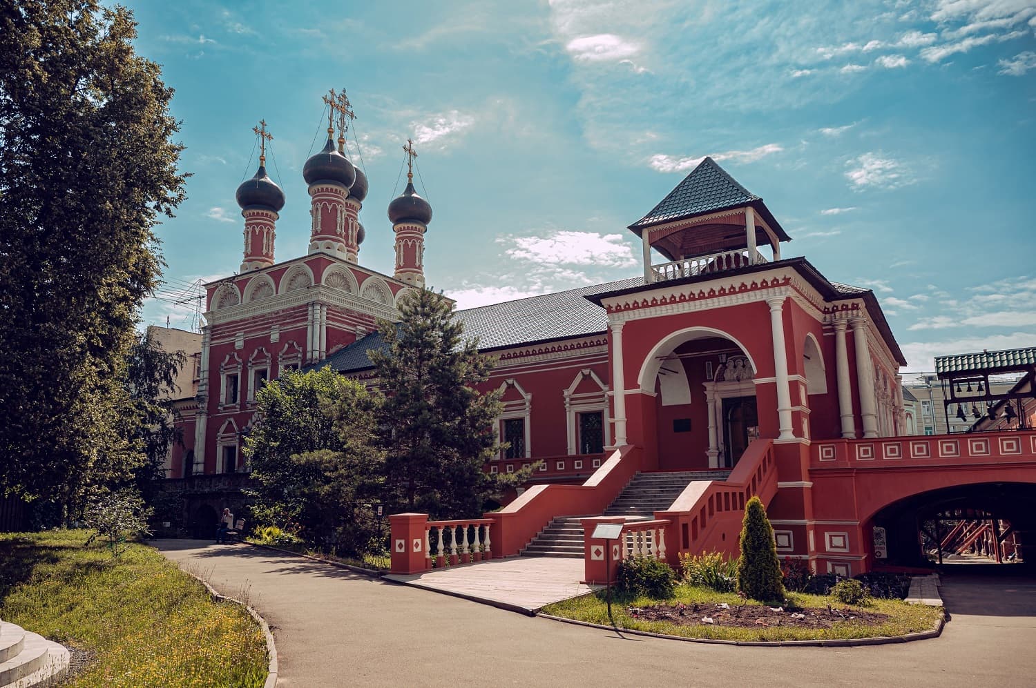Монастырская трапезная