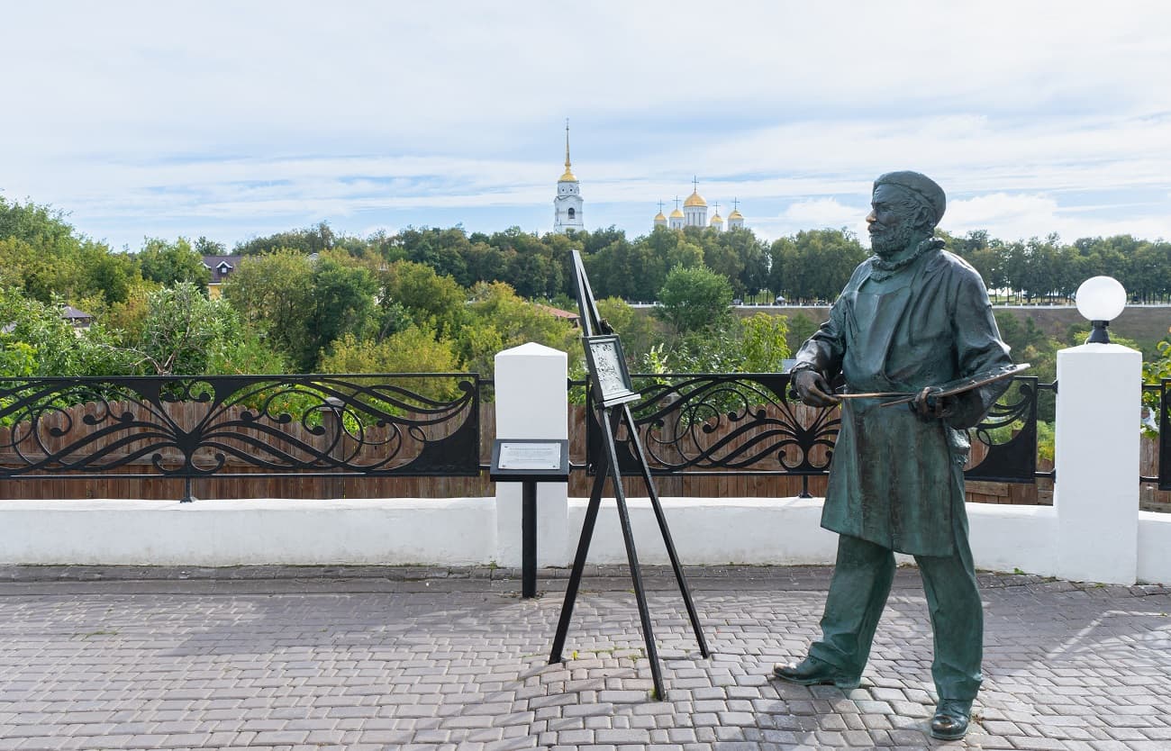 Памятник художнику