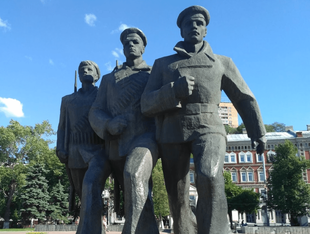 Монумент героям Волжской военной флотилии