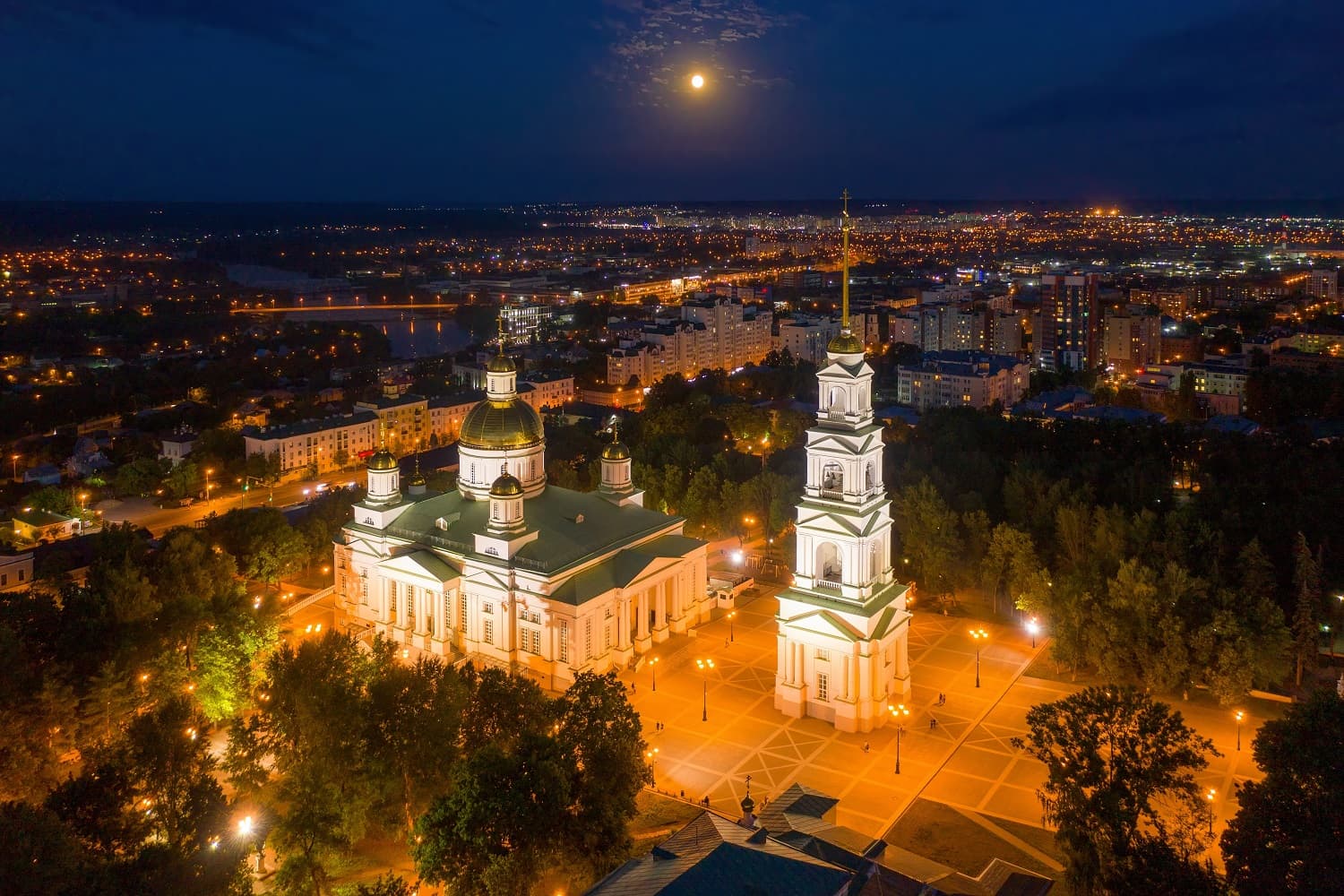 Соборная площадь