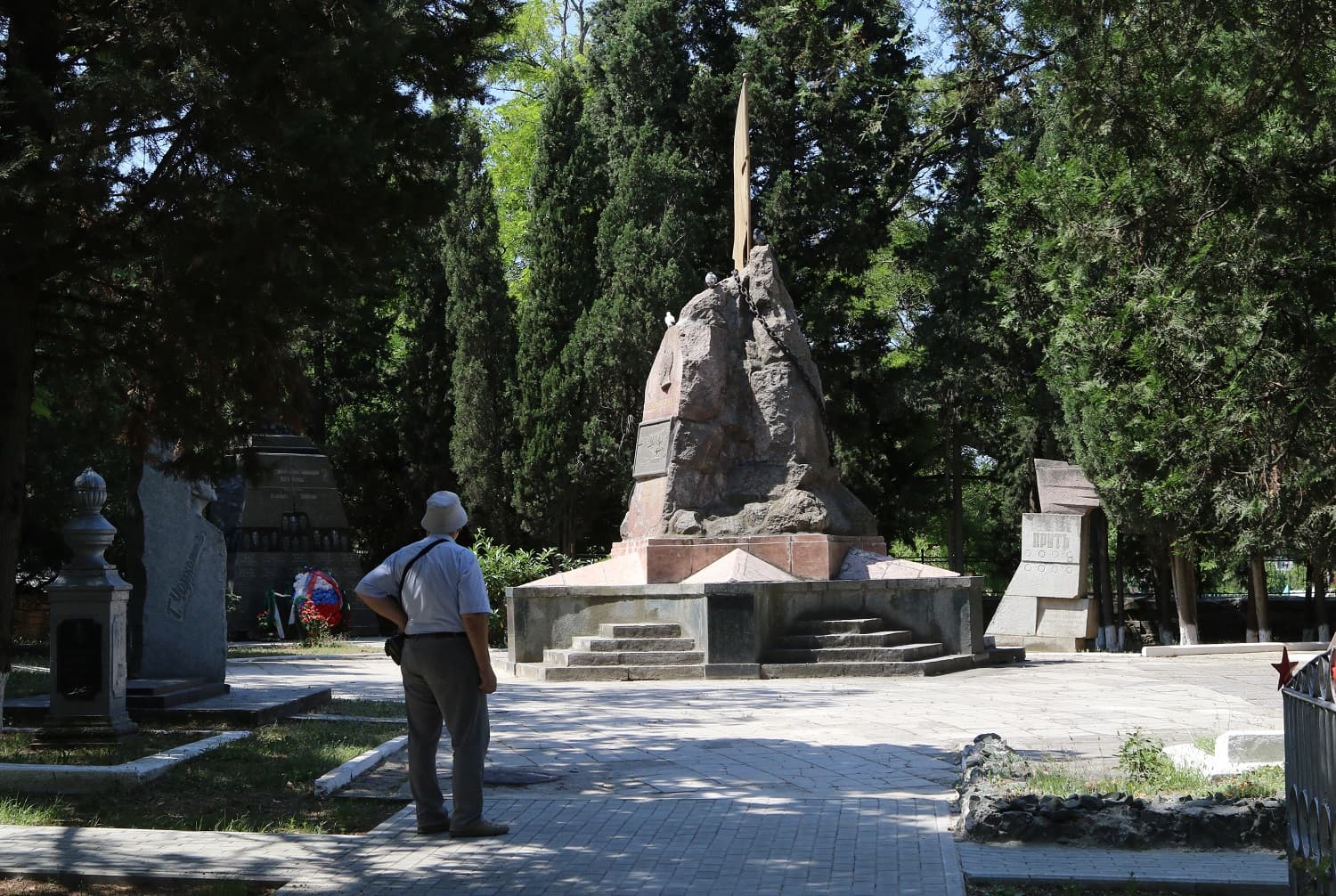 Кладбище Коммунаров