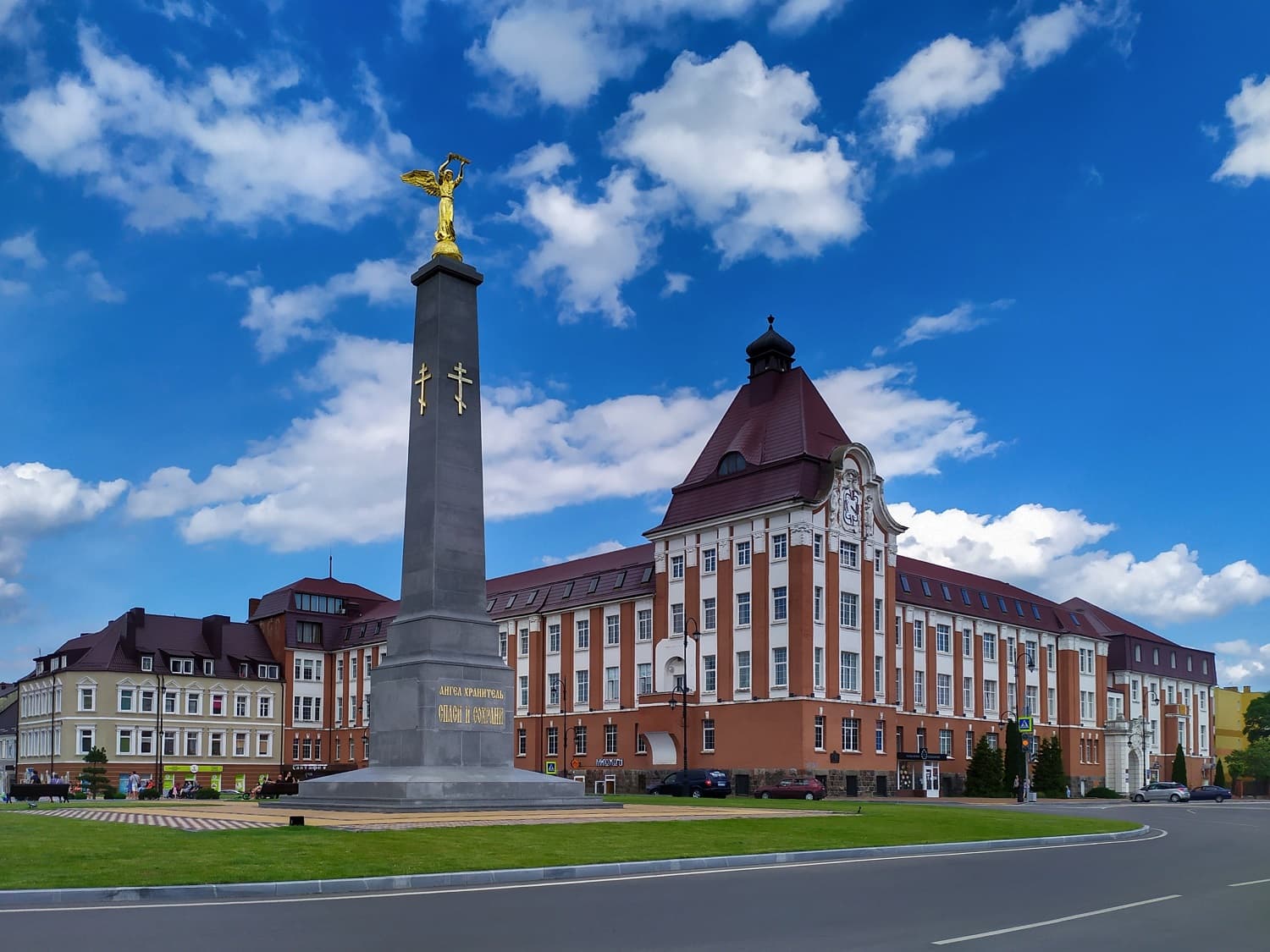 Ангел-хранитель мира