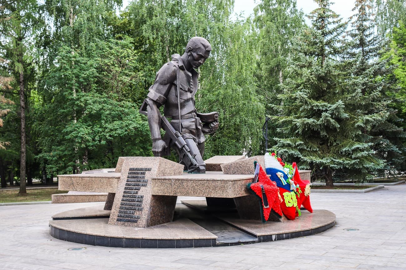 Памятник воинам-тагильчанам, погибшим в локальных войнах