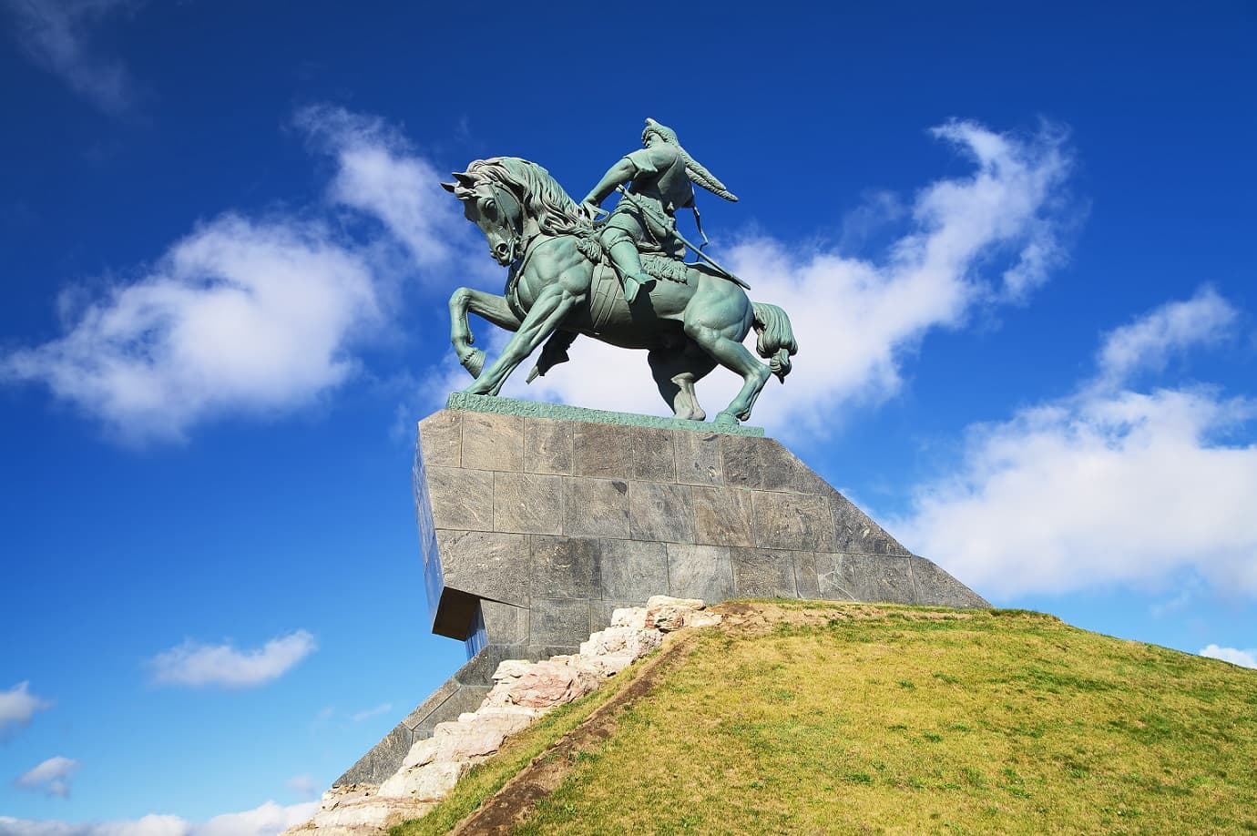 Памятник Салавату Юлаеву