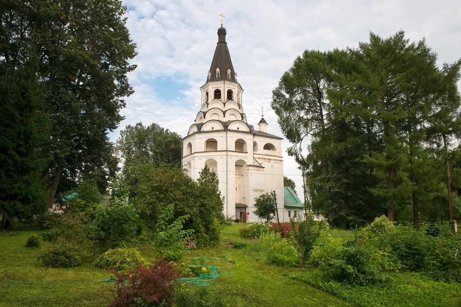 Распятская церковь-колокольня