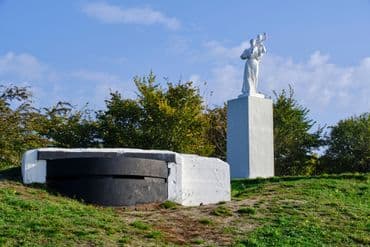 Скульптура «Жена моряка»