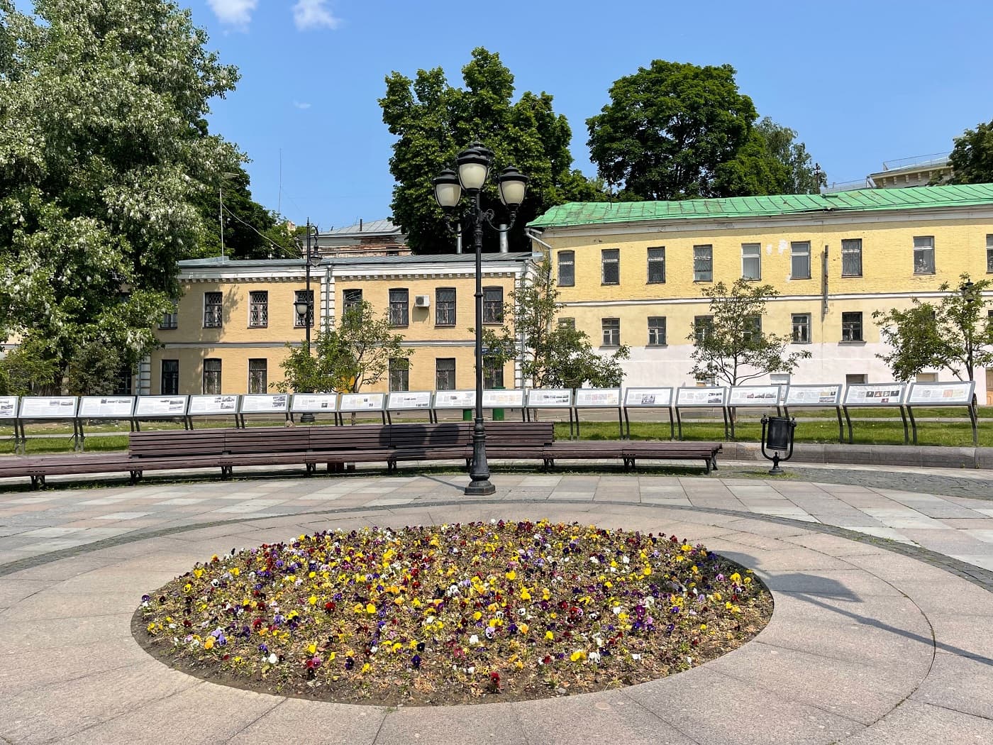 Городская усадьба Лопухиных — Волконских — Кирьяковых — Буниных 