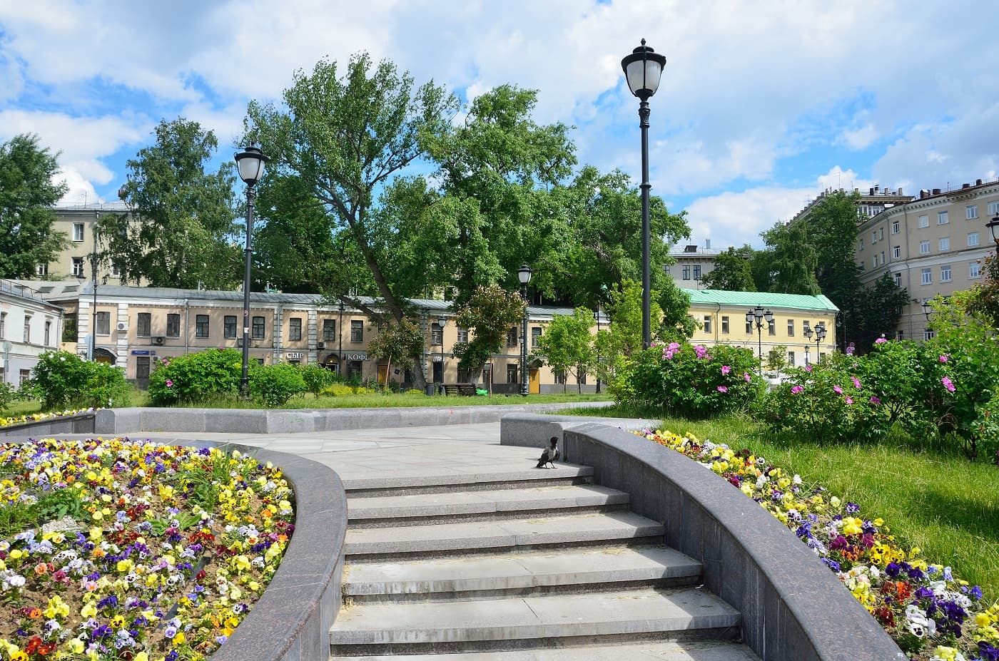 Городская усадьба Лопухиных — Волконских — Кирьяковых — Буниных 