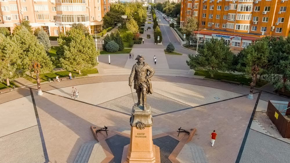 Площадь Петра I