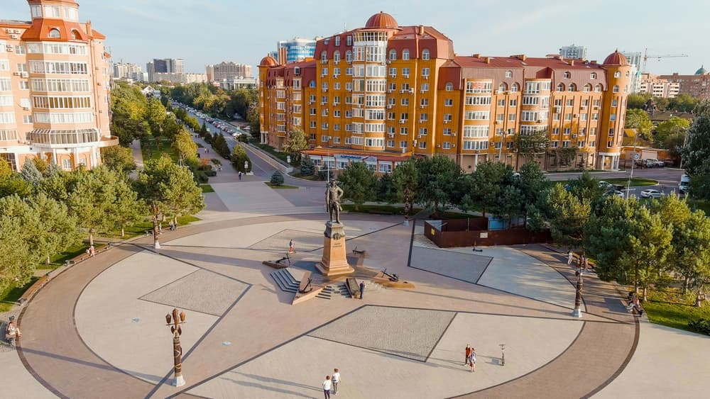 Площадь Петра I