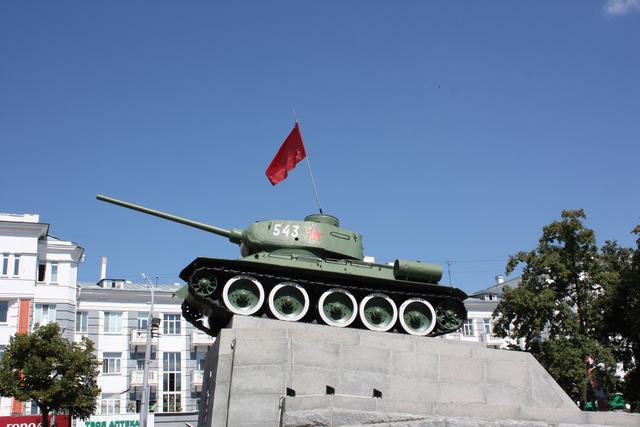 Сквер танкистов