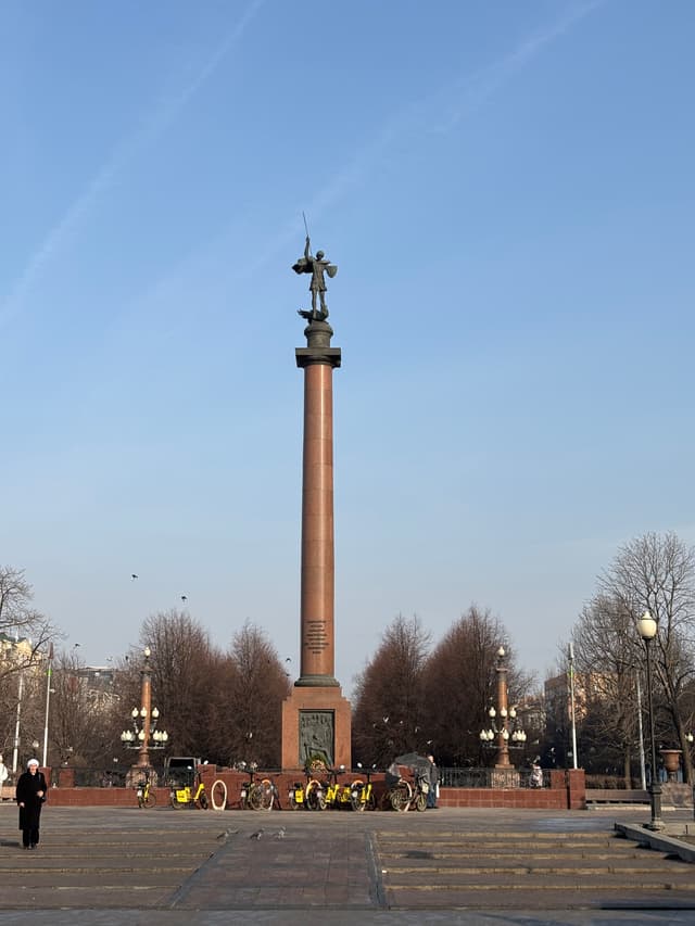 Неглинная. По берегам реки