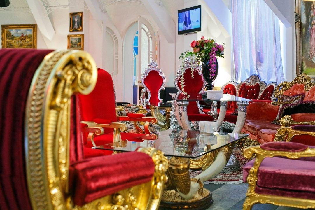 Галерея Hall Горки-10