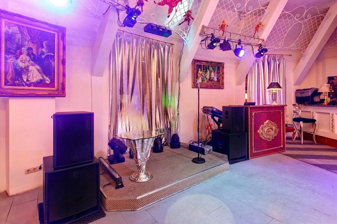 Галерея Hall Горки-10