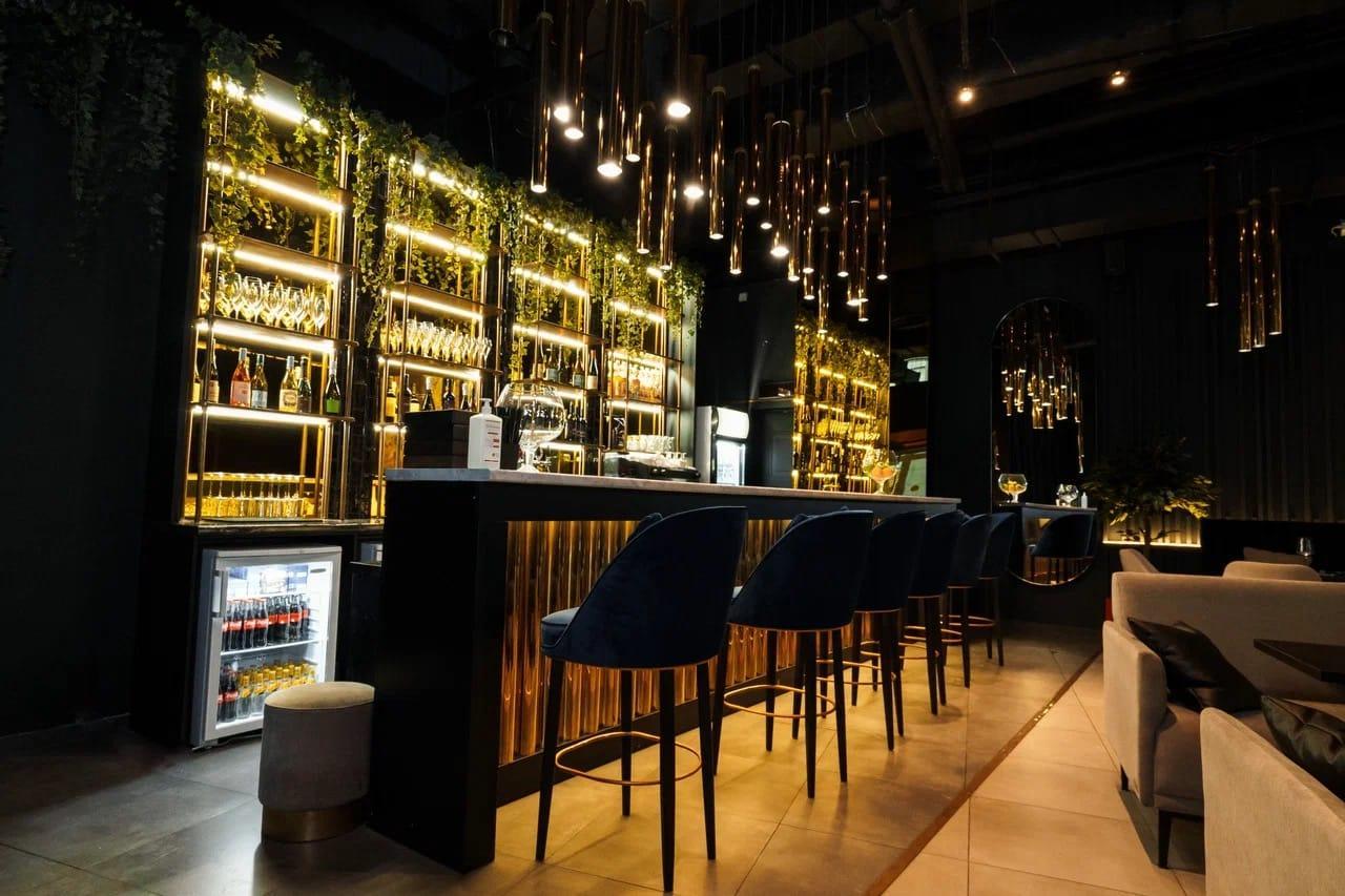 LUNA Lounge Bar