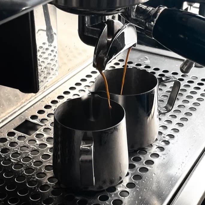 Кофейня Etlon Coffee в БЦ «Пирамида»