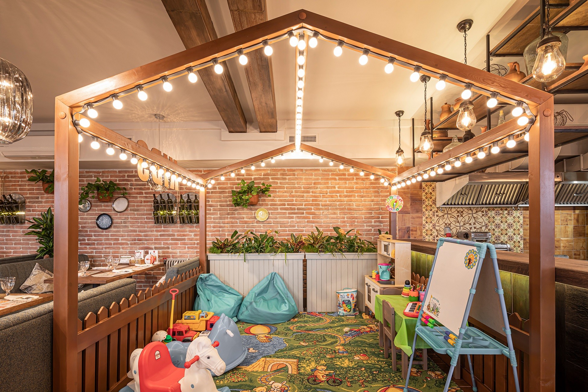 «Джонджоли» на проспекте Маршала Жукова, 41
