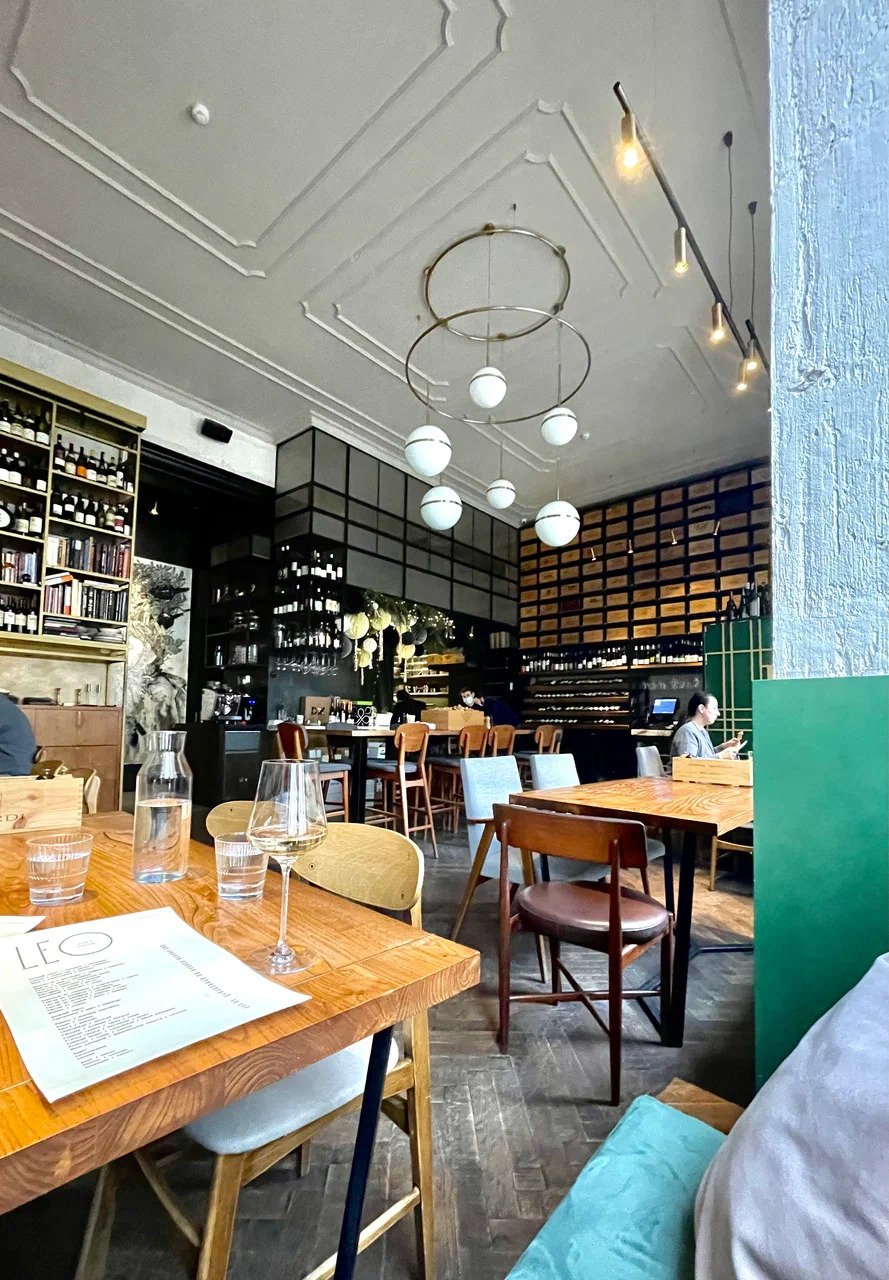 Leo Wine & Kitchen