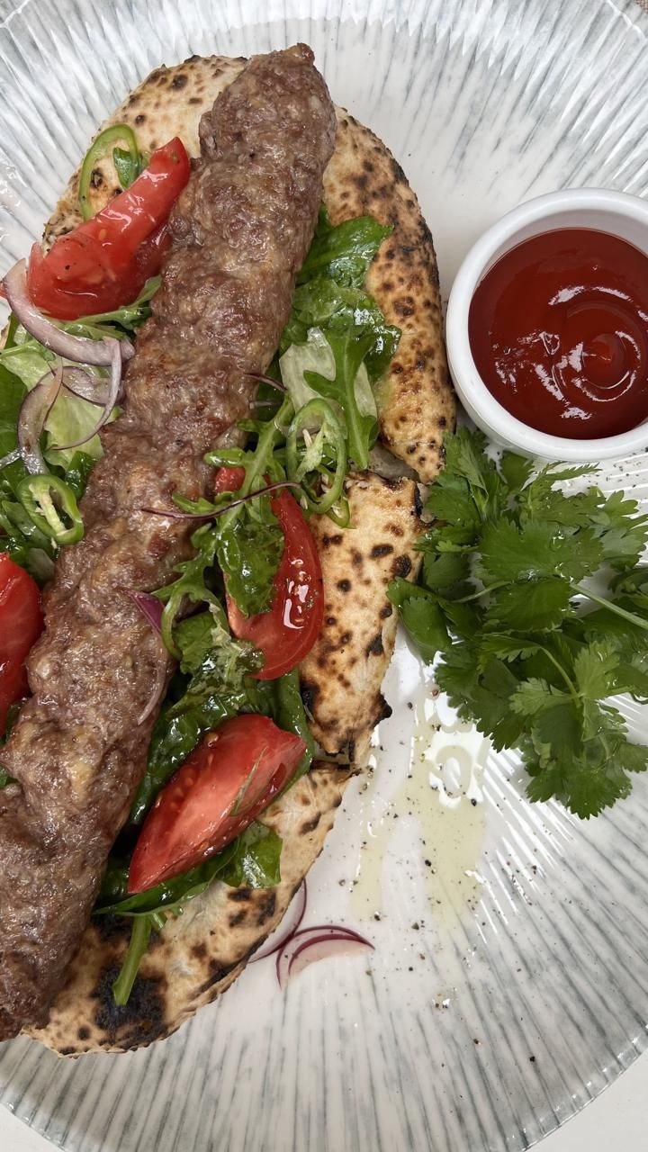 СЫР. ВИНО. & МЯСО.