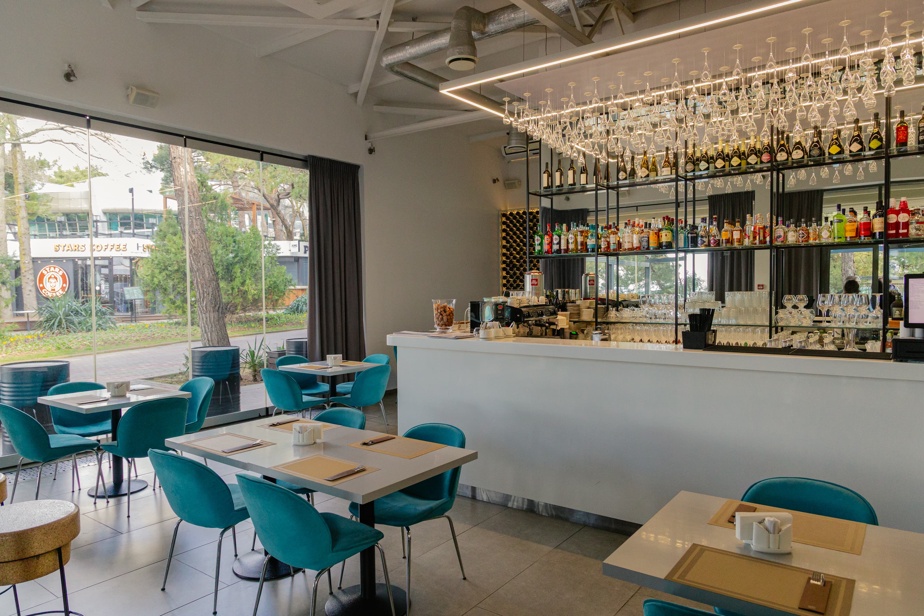 1870 Wine & Food Bar