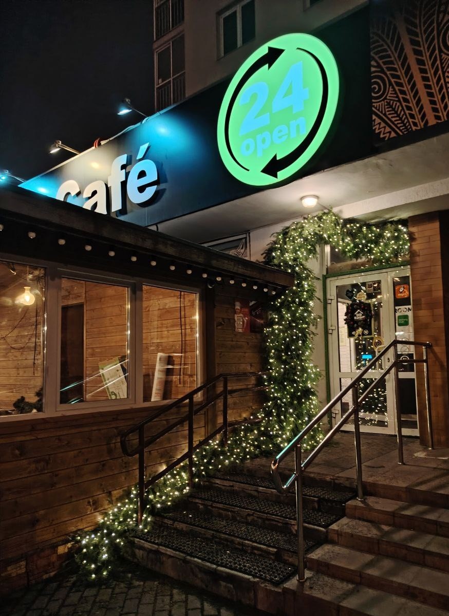 Room Cafe