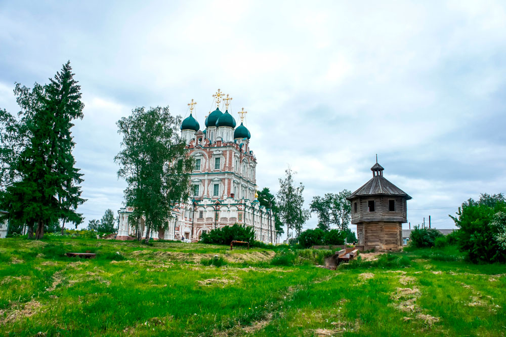 Каргополь ― Сольвычегодск ― Великий Устюг ― Тотьма